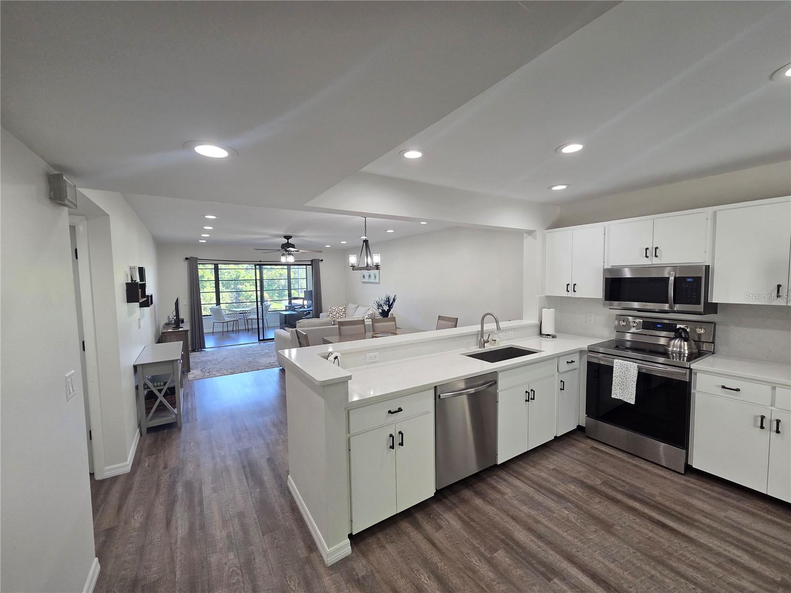 SPRING LAKES III - Residential