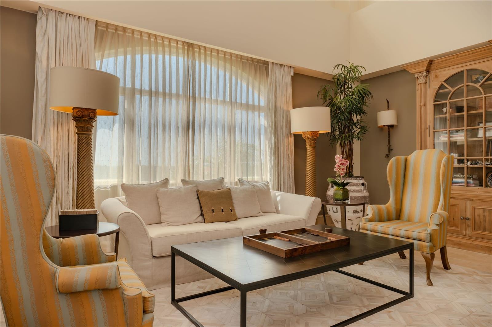 2407 PLANTATION RESIDENCES