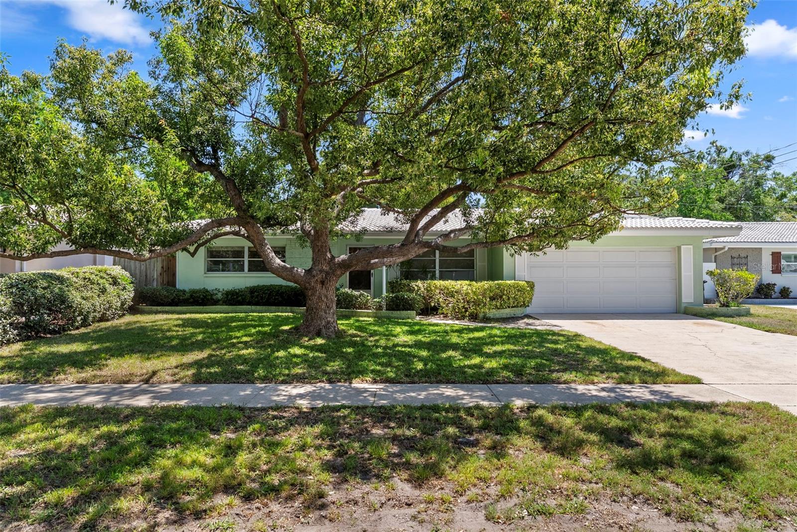 IMPERIAL PARK - Residential