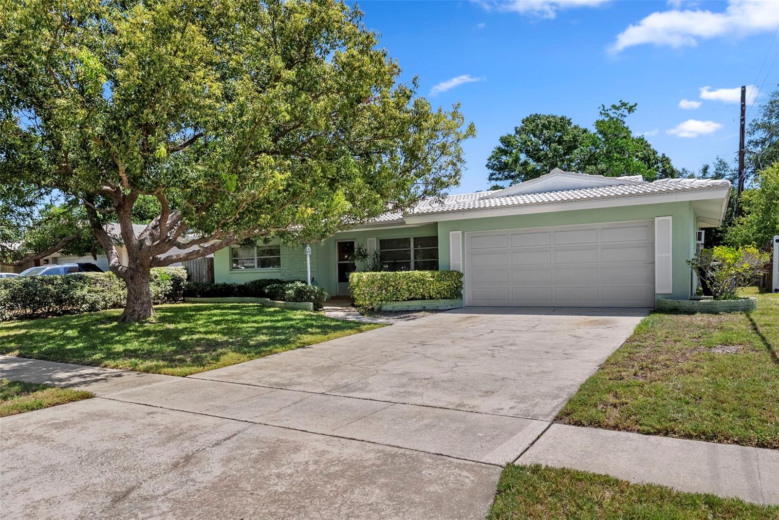 IMPERIAL PARK - Residential