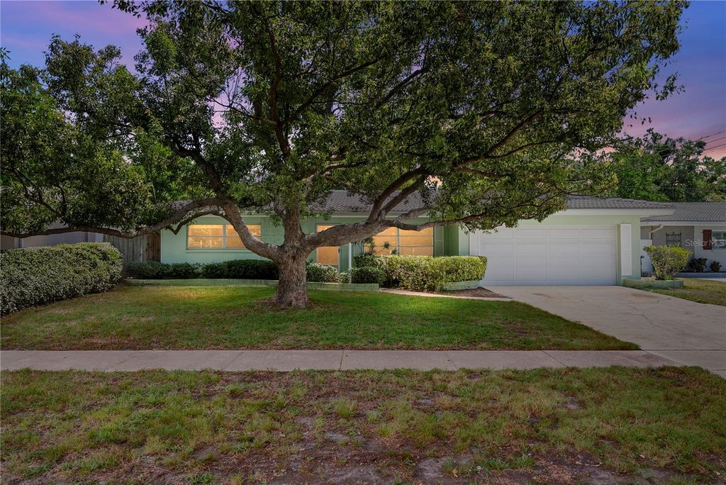 Photo of 1413 Embassy Drive, Clearwater, FL 33764 (MLS # TB8503509)