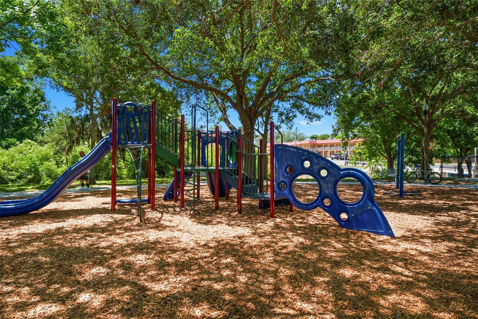 IMPERIAL PARK - Residential
