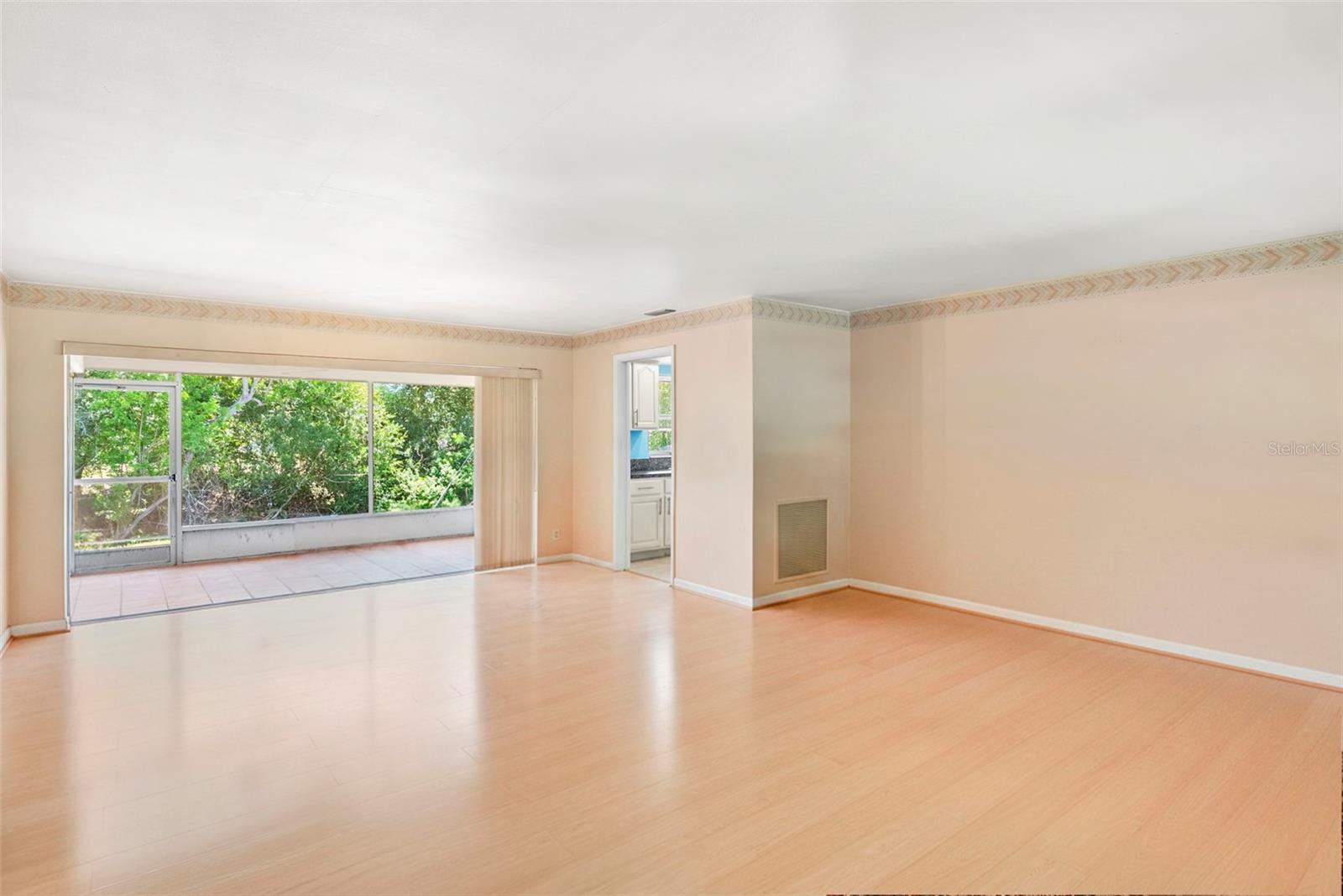 IMPERIAL PARK - Residential