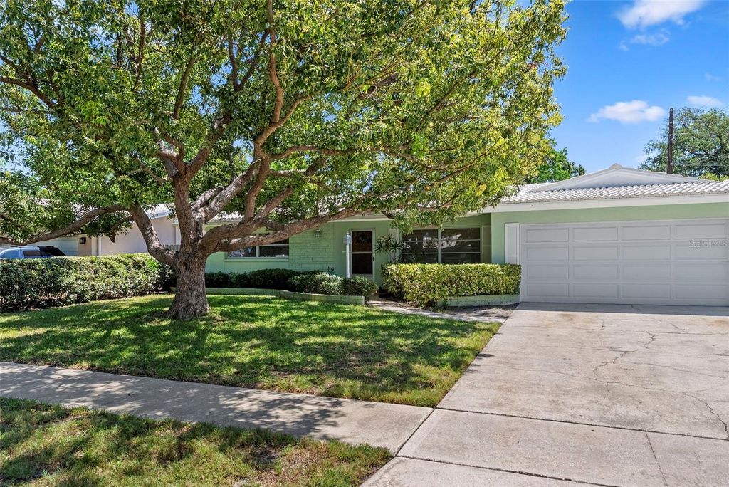 Photo of 1413 Embassy Drive, Clearwater, FL 33764 (MLS # TB8503509)