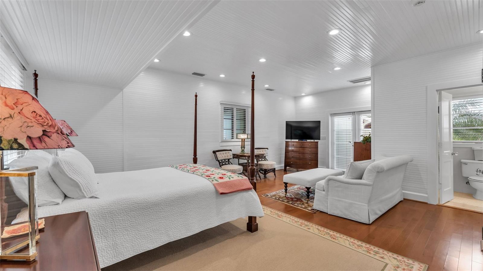 MOUNTAIN LAKE UNREC - Residential