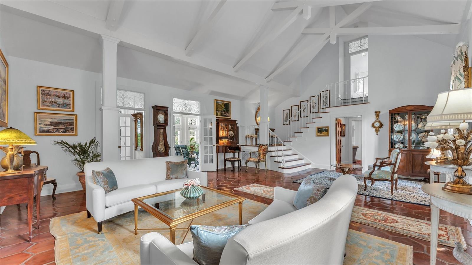 2300 N SCENIC HIGHWAY 61