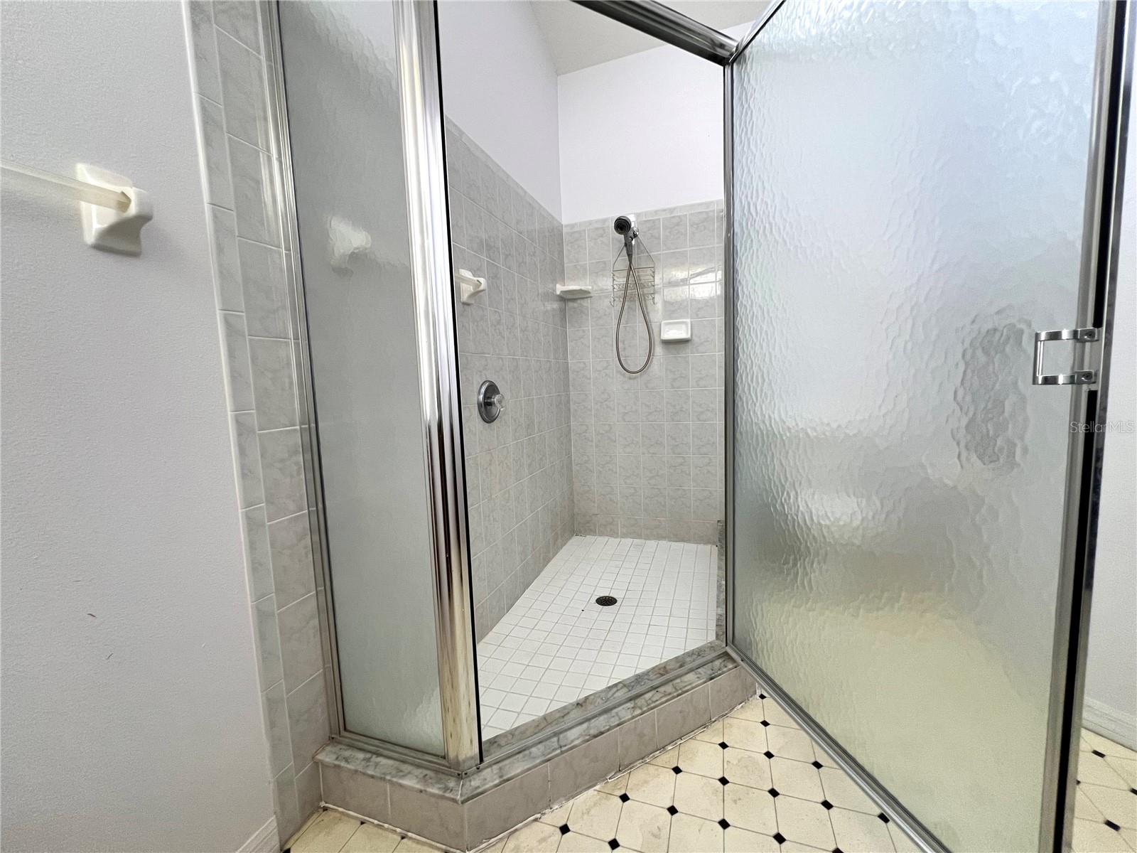 ROYAL HIGHLANDS - Residential