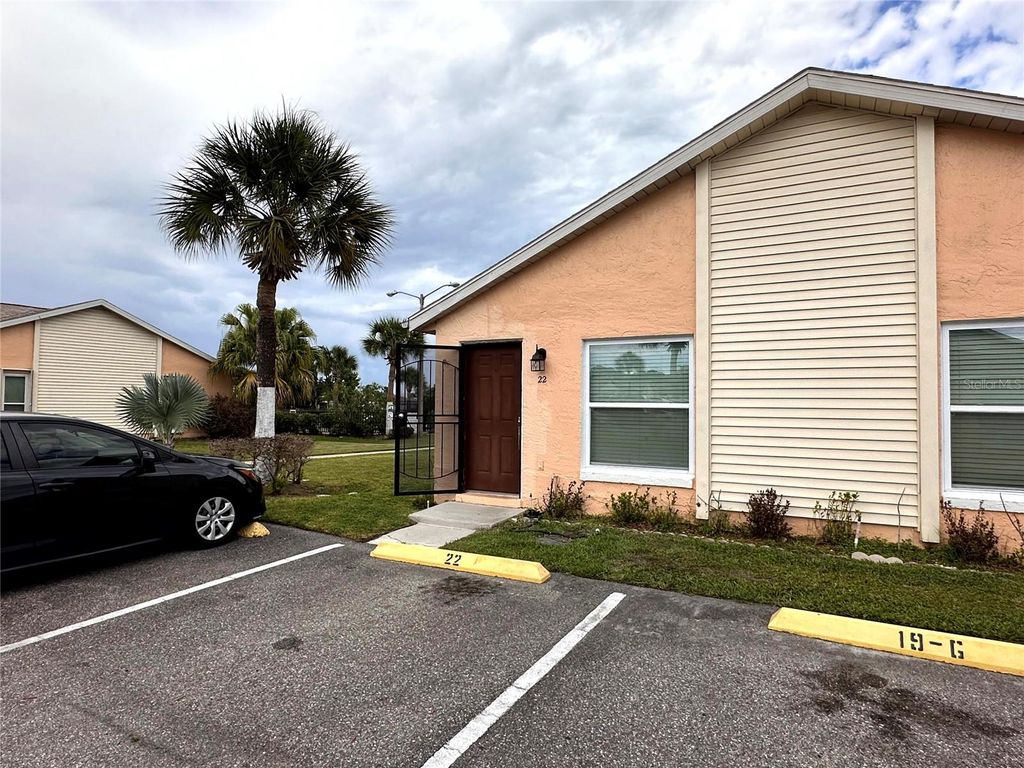 Photo of 22 W Country Cove Way, Kissimmee, FL 34743 (MLS # S5150279)
