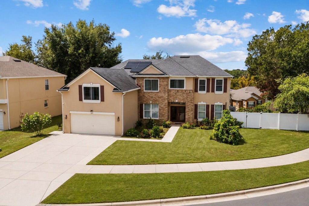 Photo of 211 Hunt Street, Clermont, FL 34711 (MLS # G5117200)