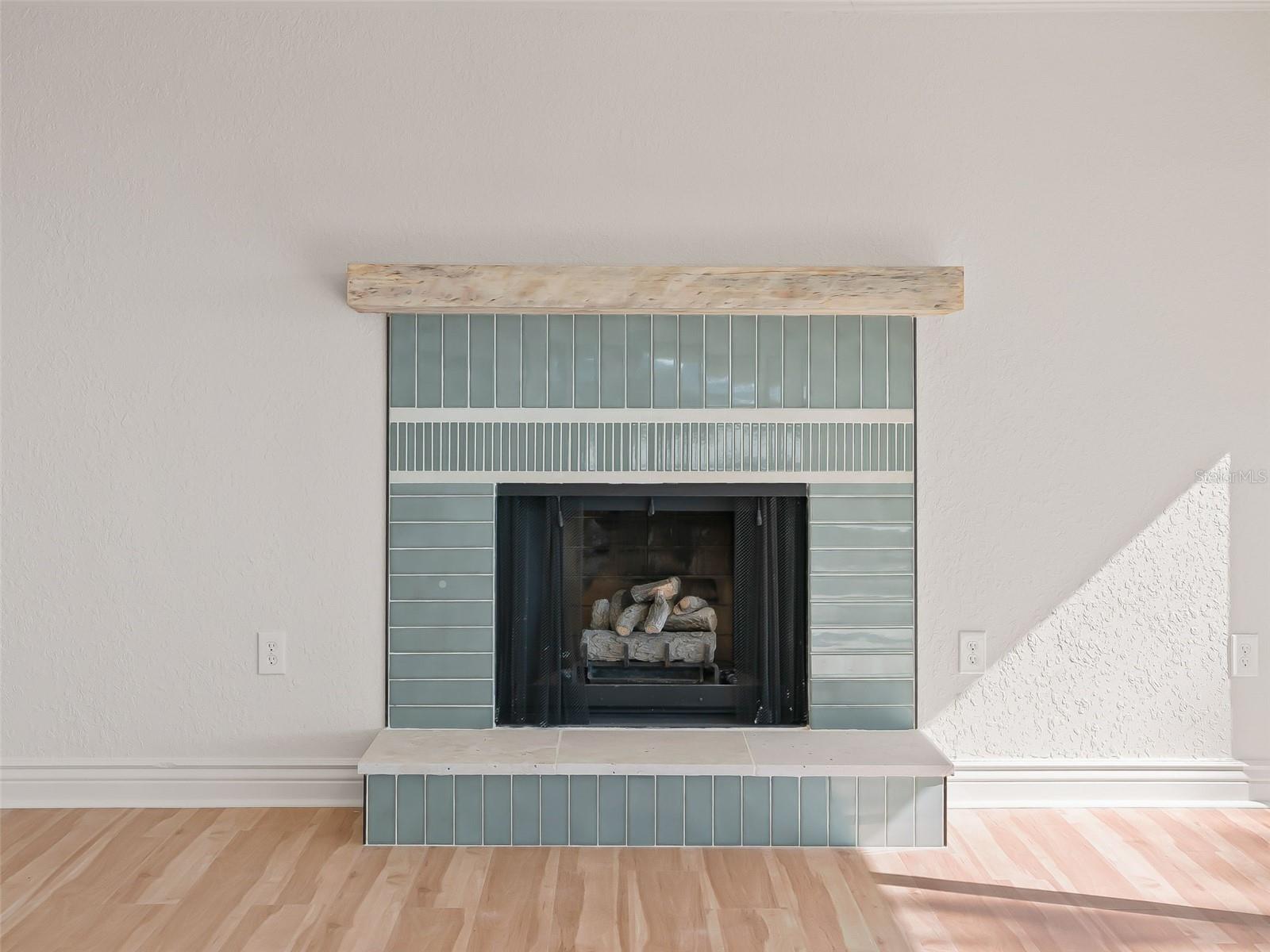 JOHNSON WALLACE E JR - Residential