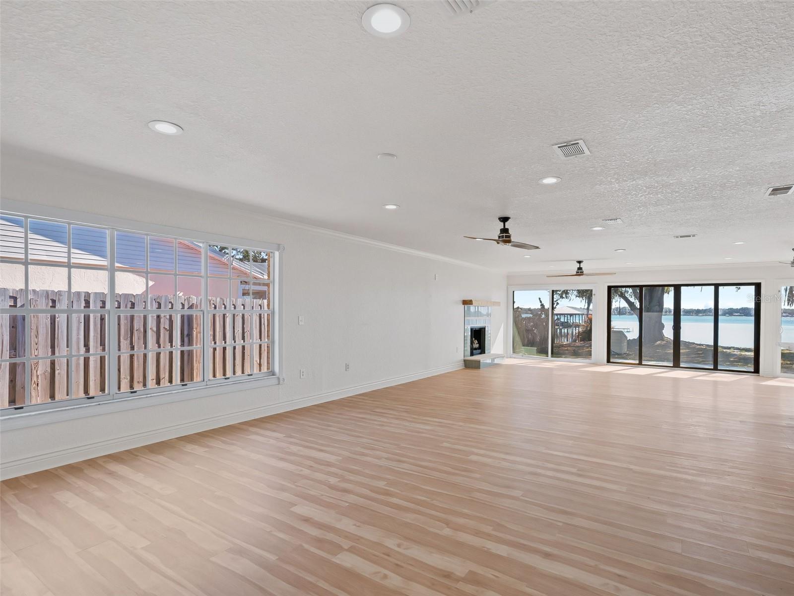 JOHNSON WALLACE E JR - Residential