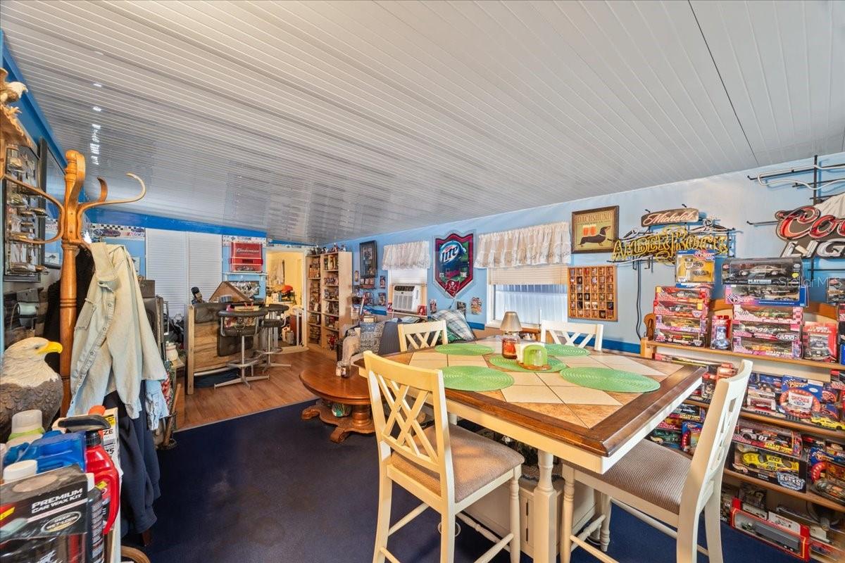 PINECREST - Residential