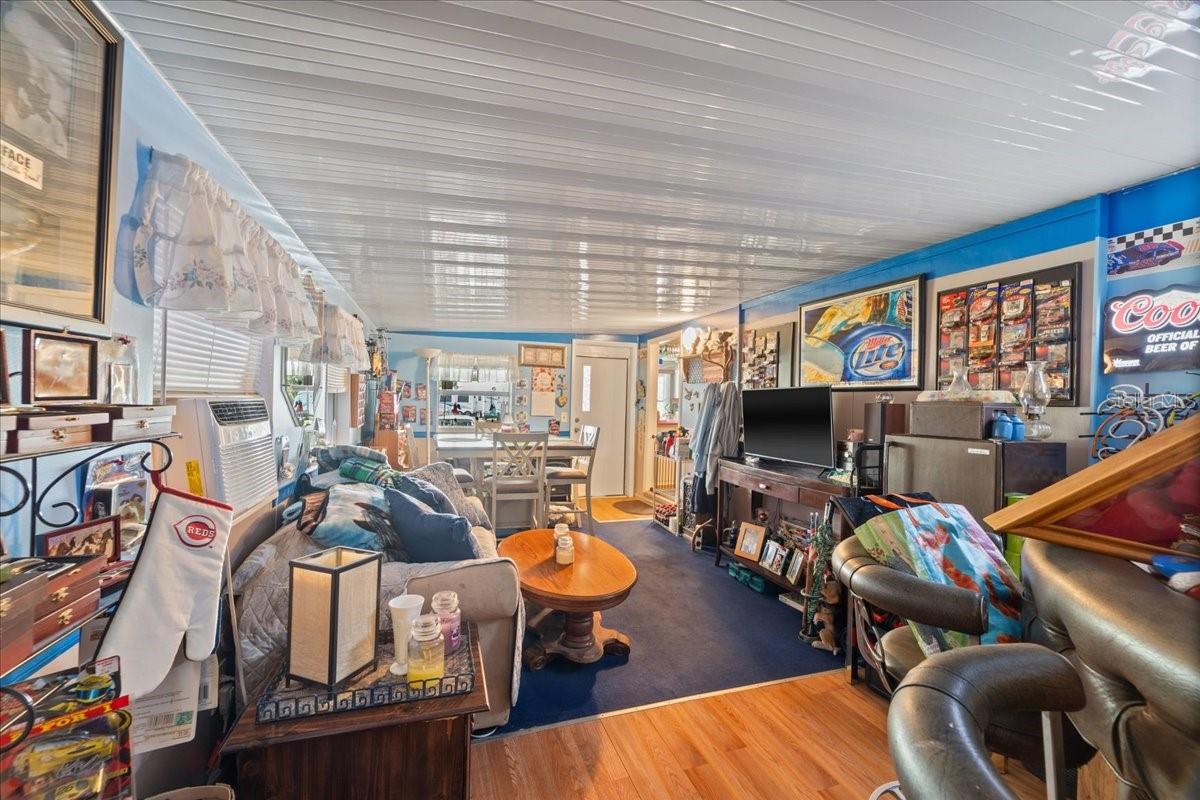 PINECREST - Residential