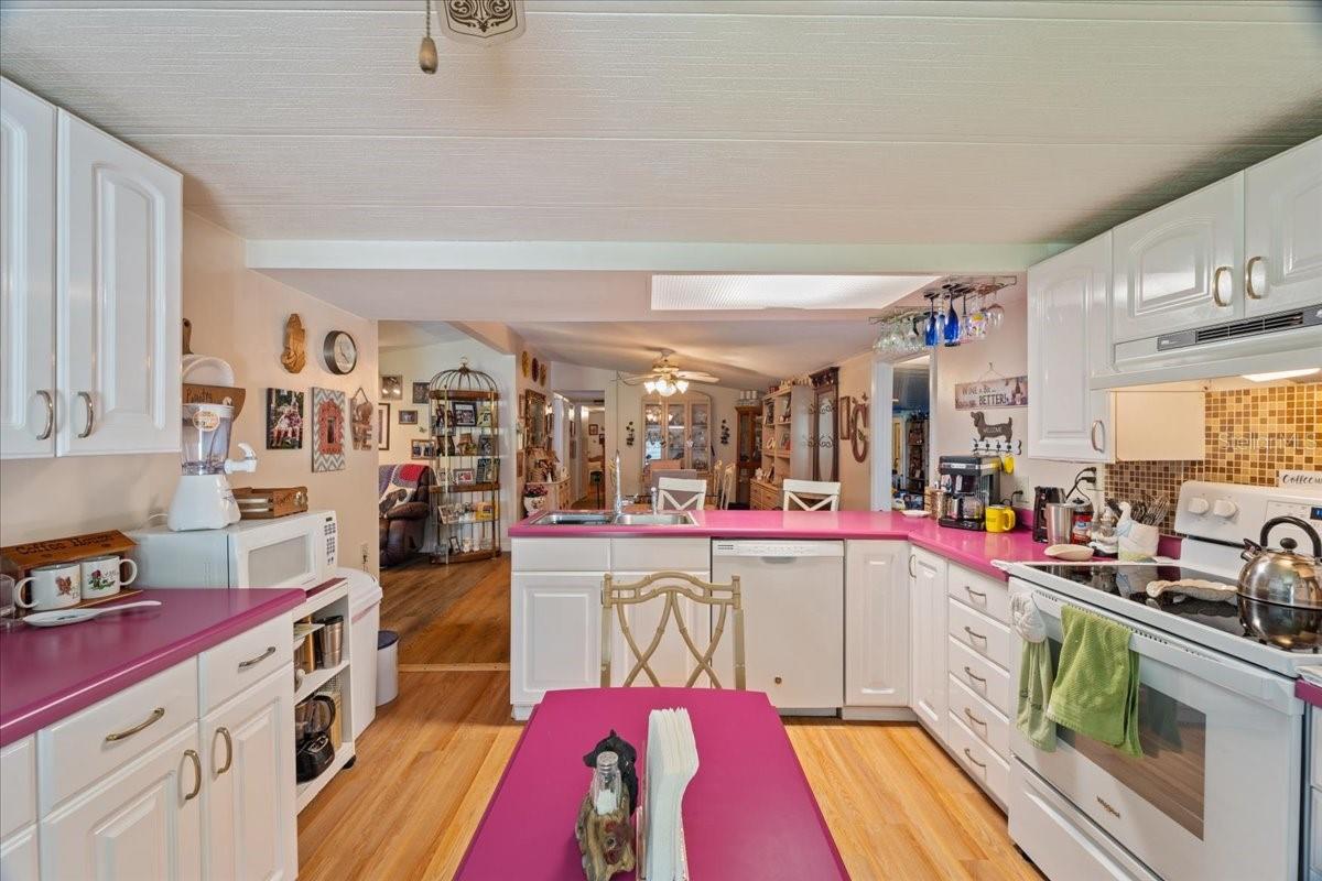 PINECREST - Residential