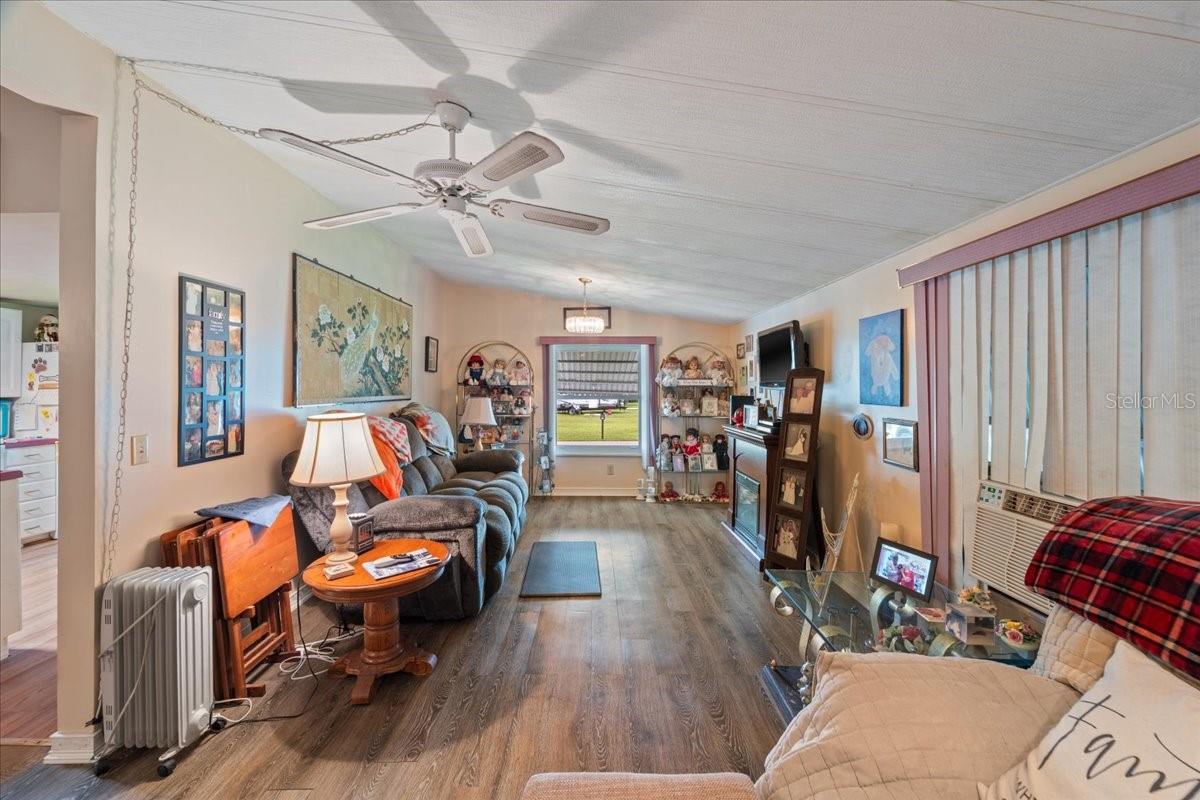 PINECREST - Residential