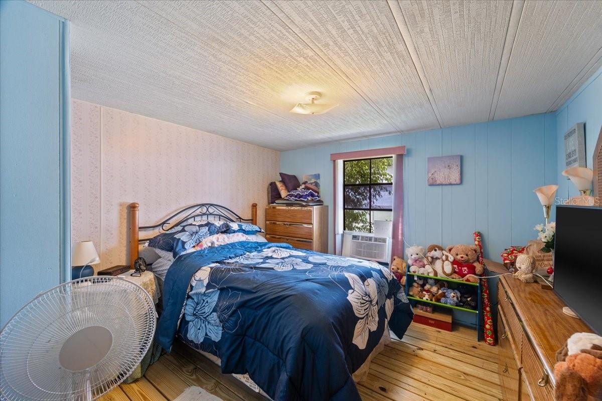 PINECREST - Residential