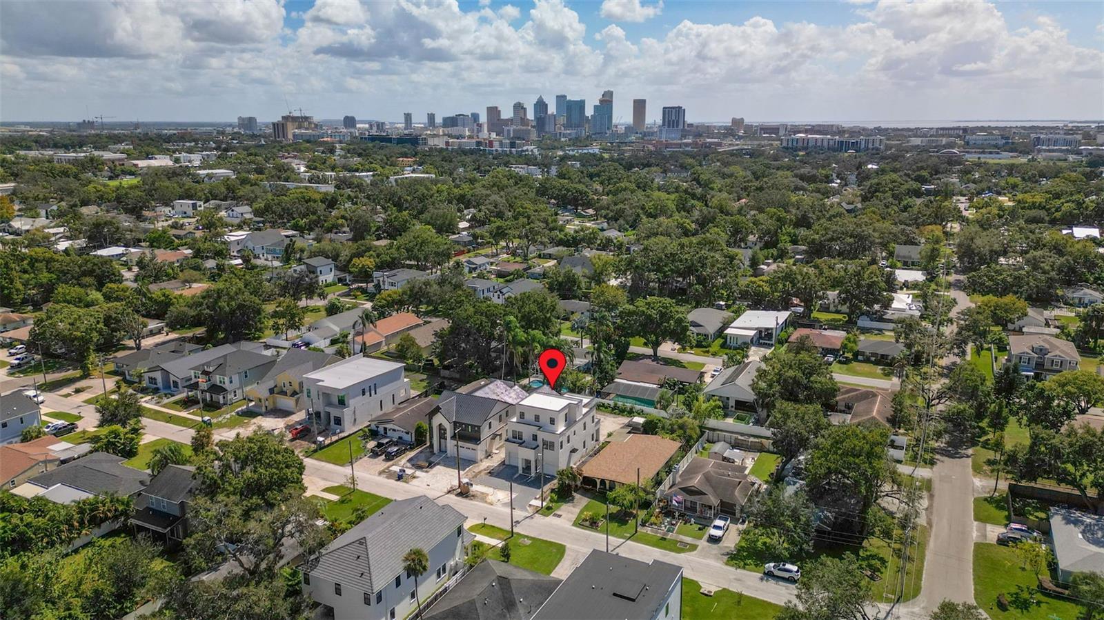 SUBURB ROYAL - Residential