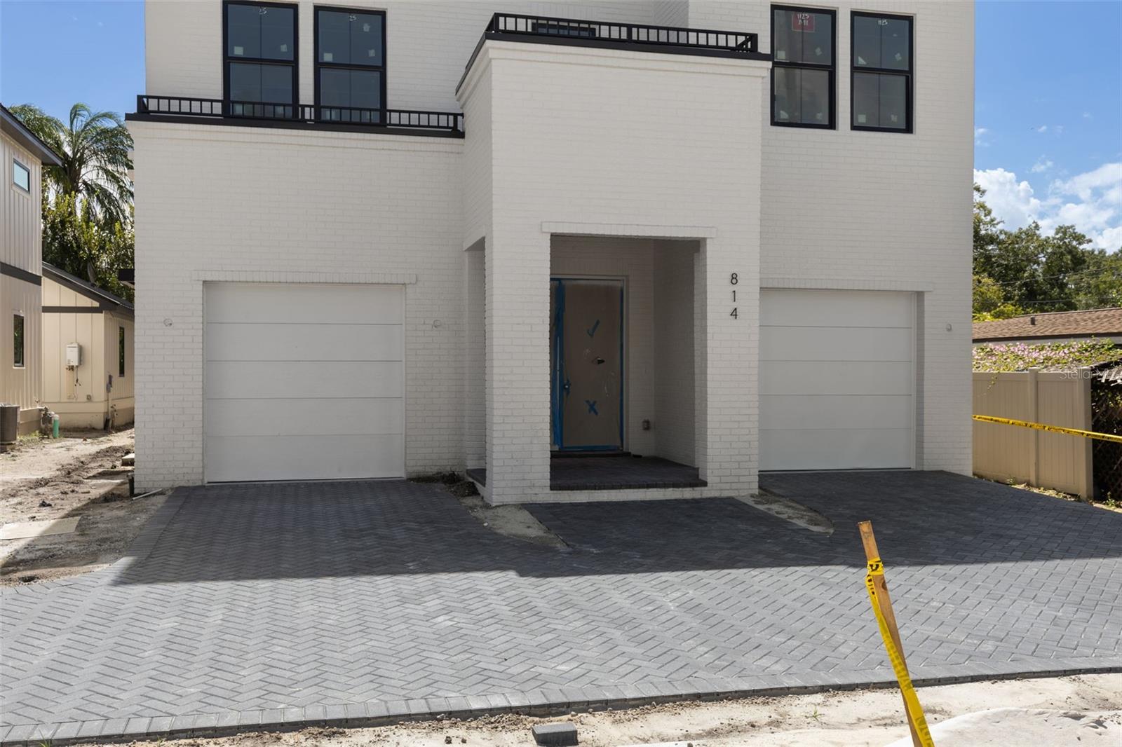 SUBURB ROYAL - Residential