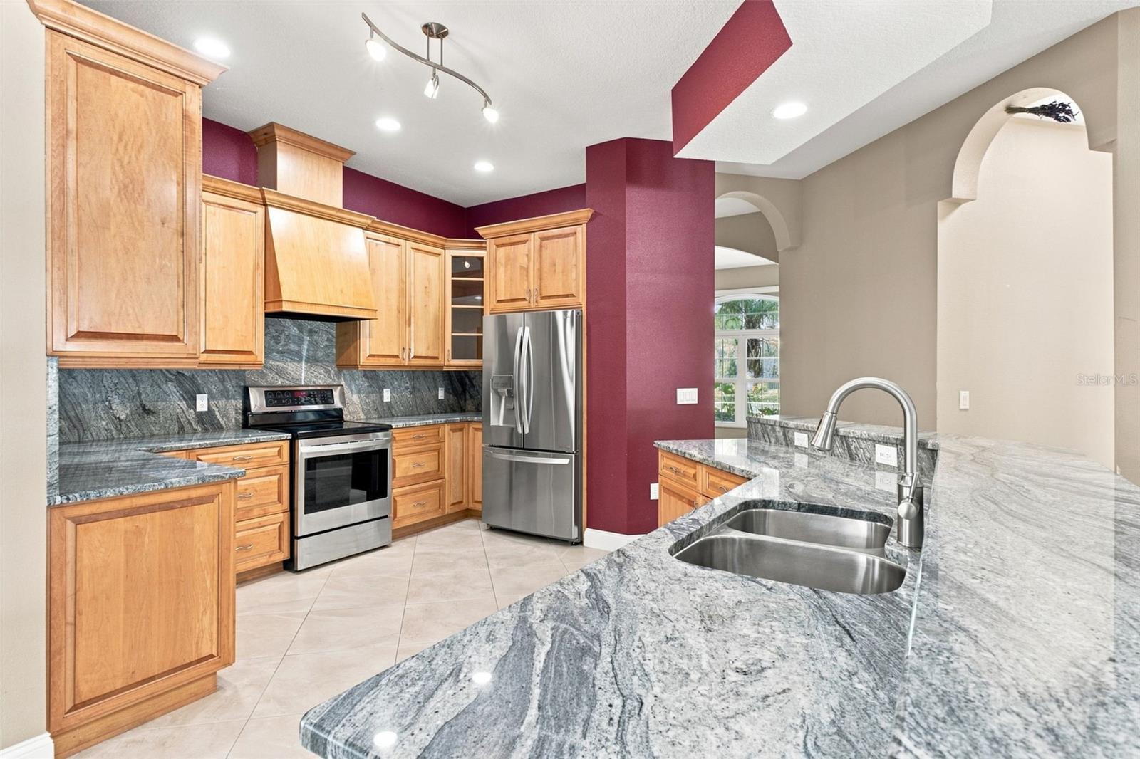 11302 OSCEOLA DRIVE