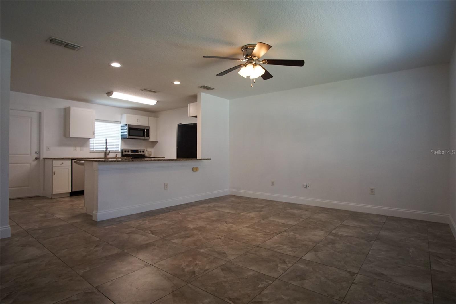 DAVENPORT - Residential Lease