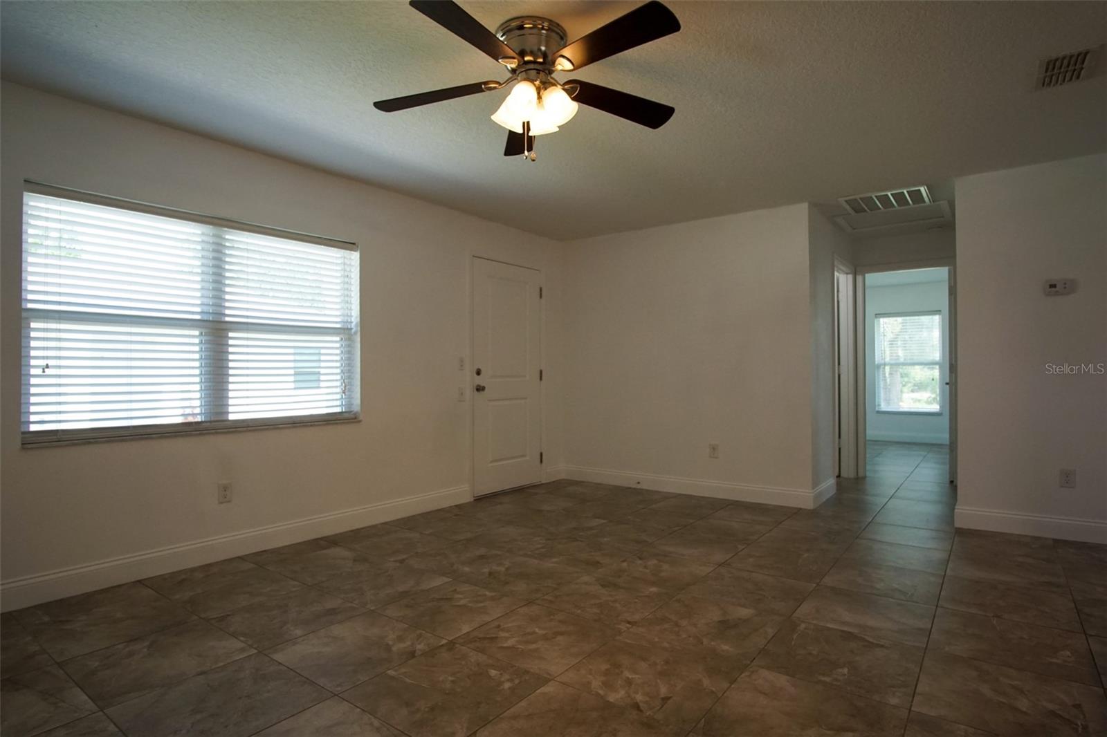 DAVENPORT - Residential Lease