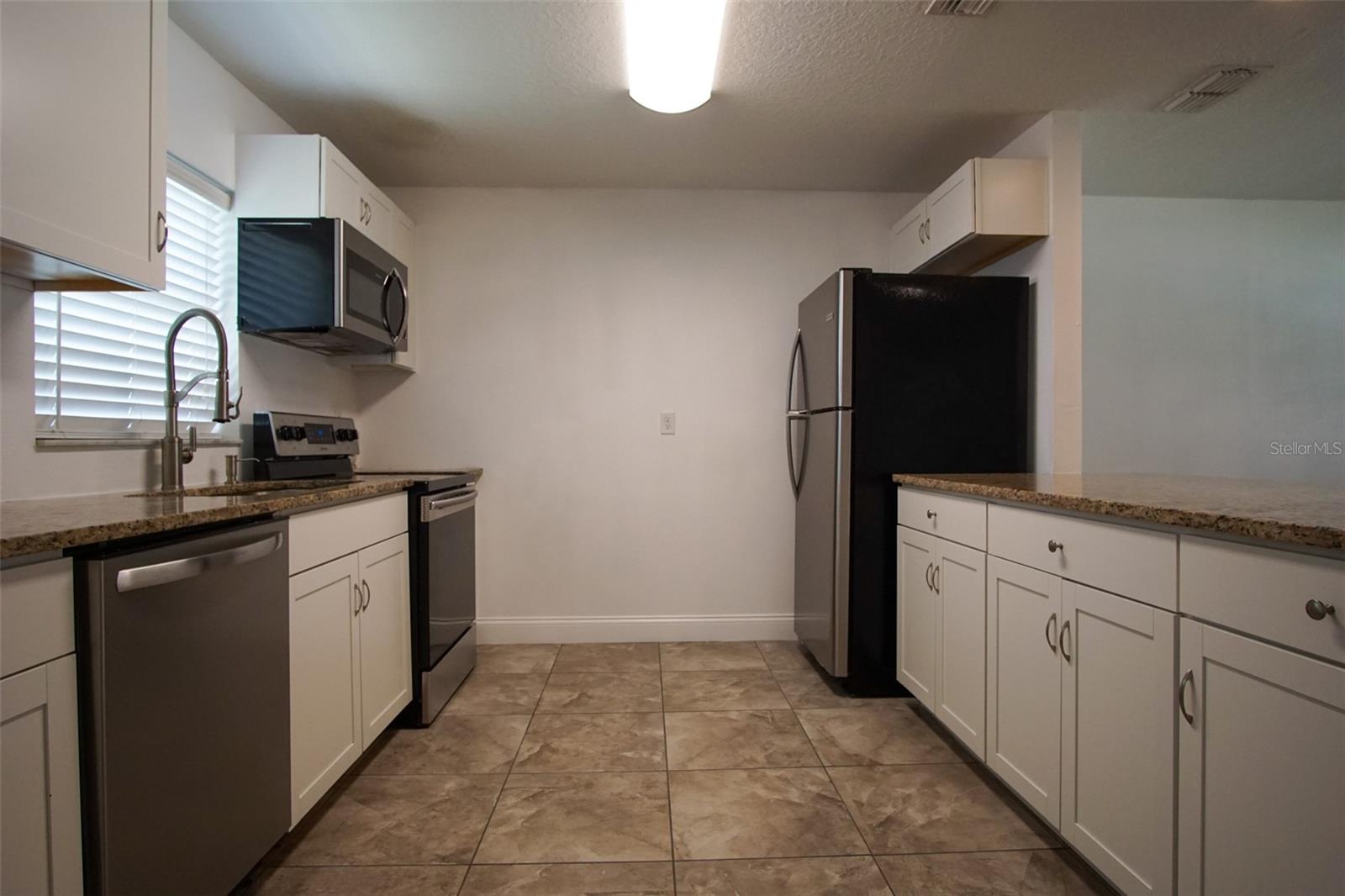 DAVENPORT - Residential Lease