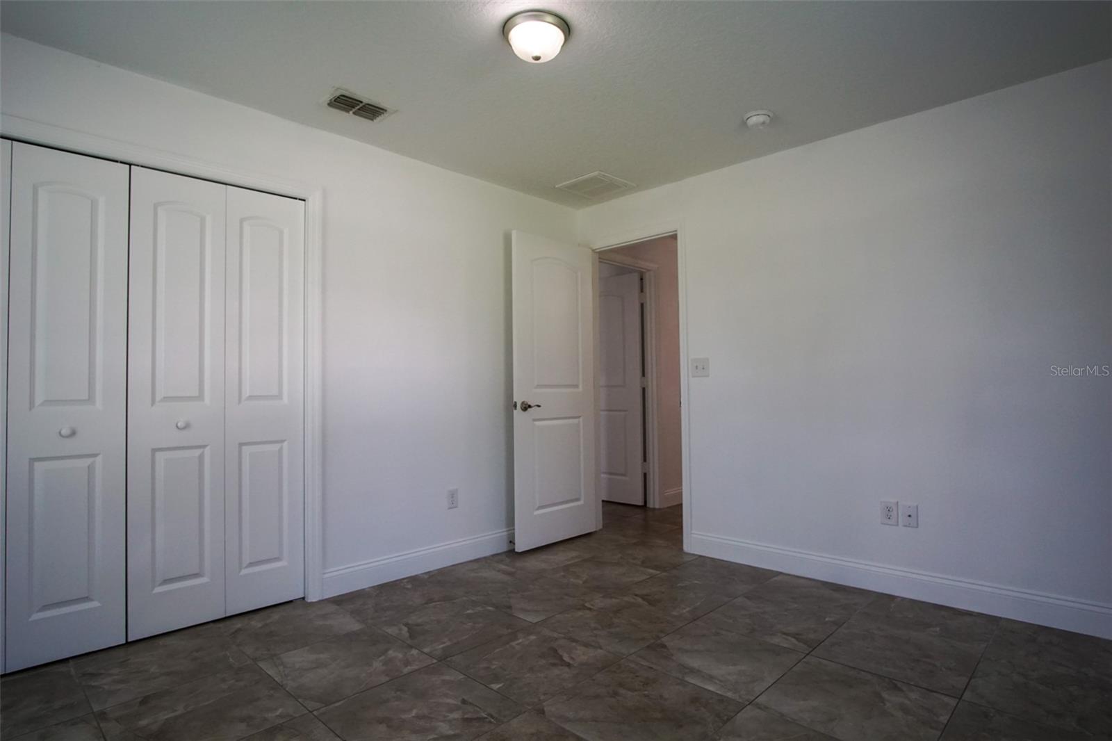 DAVENPORT - Residential Lease