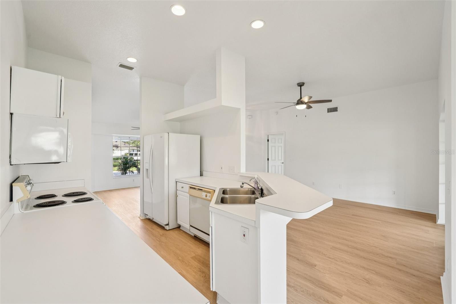 TAVARES BAYTREE PH 02 - Residential