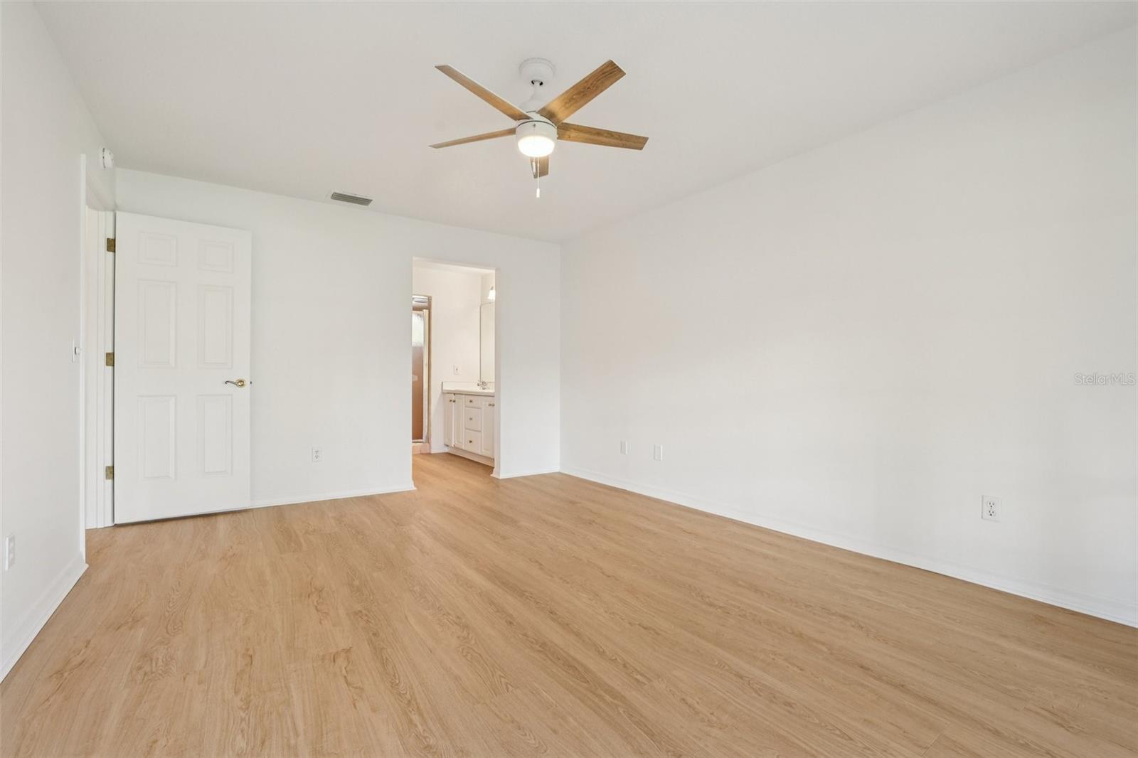 TAVARES BAYTREE PH 02 - Residential