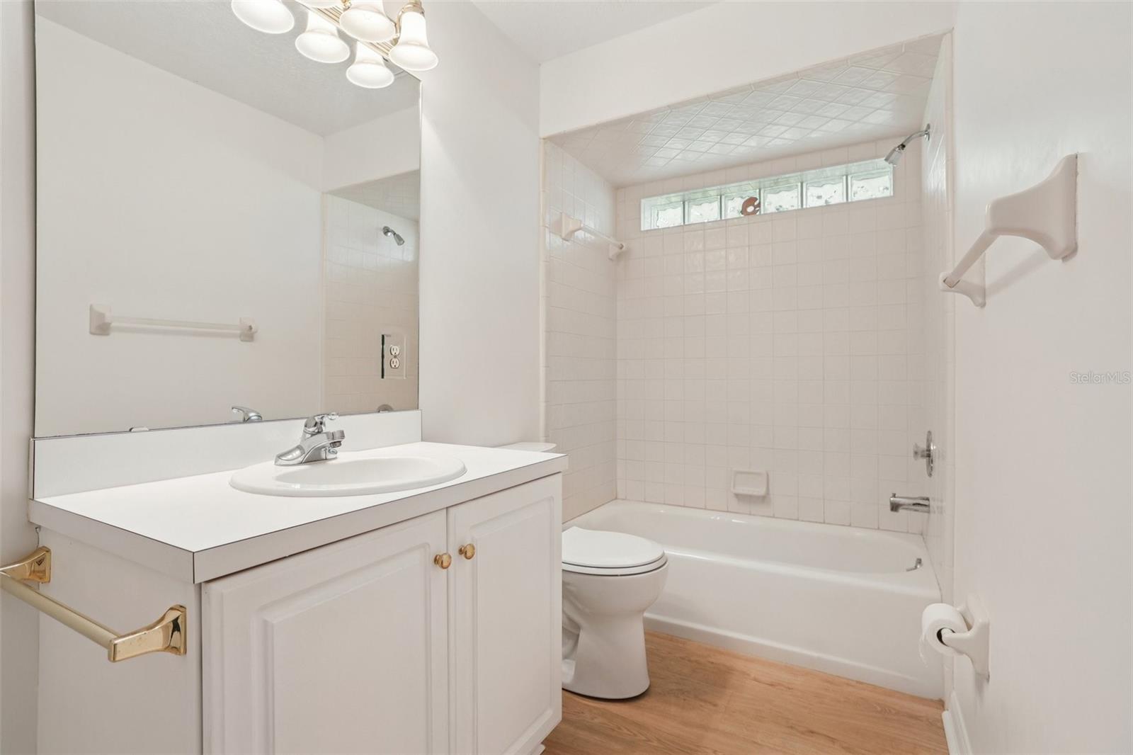 TAVARES BAYTREE PH 02 - Residential