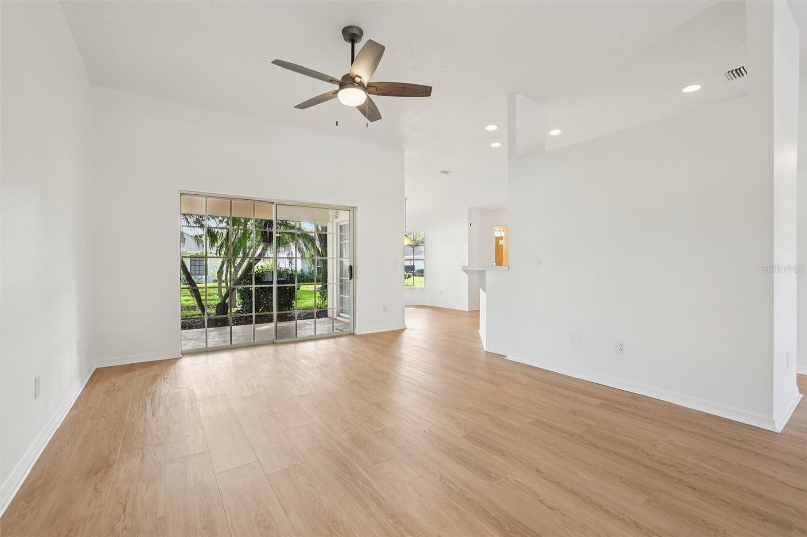 TAVARES BAYTREE PH 02 - Residential