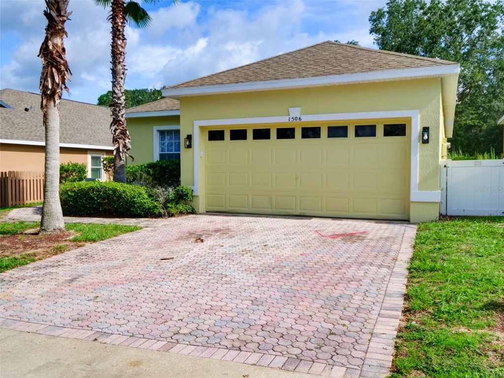 Photo of 1506 N Hampton Drive, Davenport, FL 33897 (MLS # G5100517)