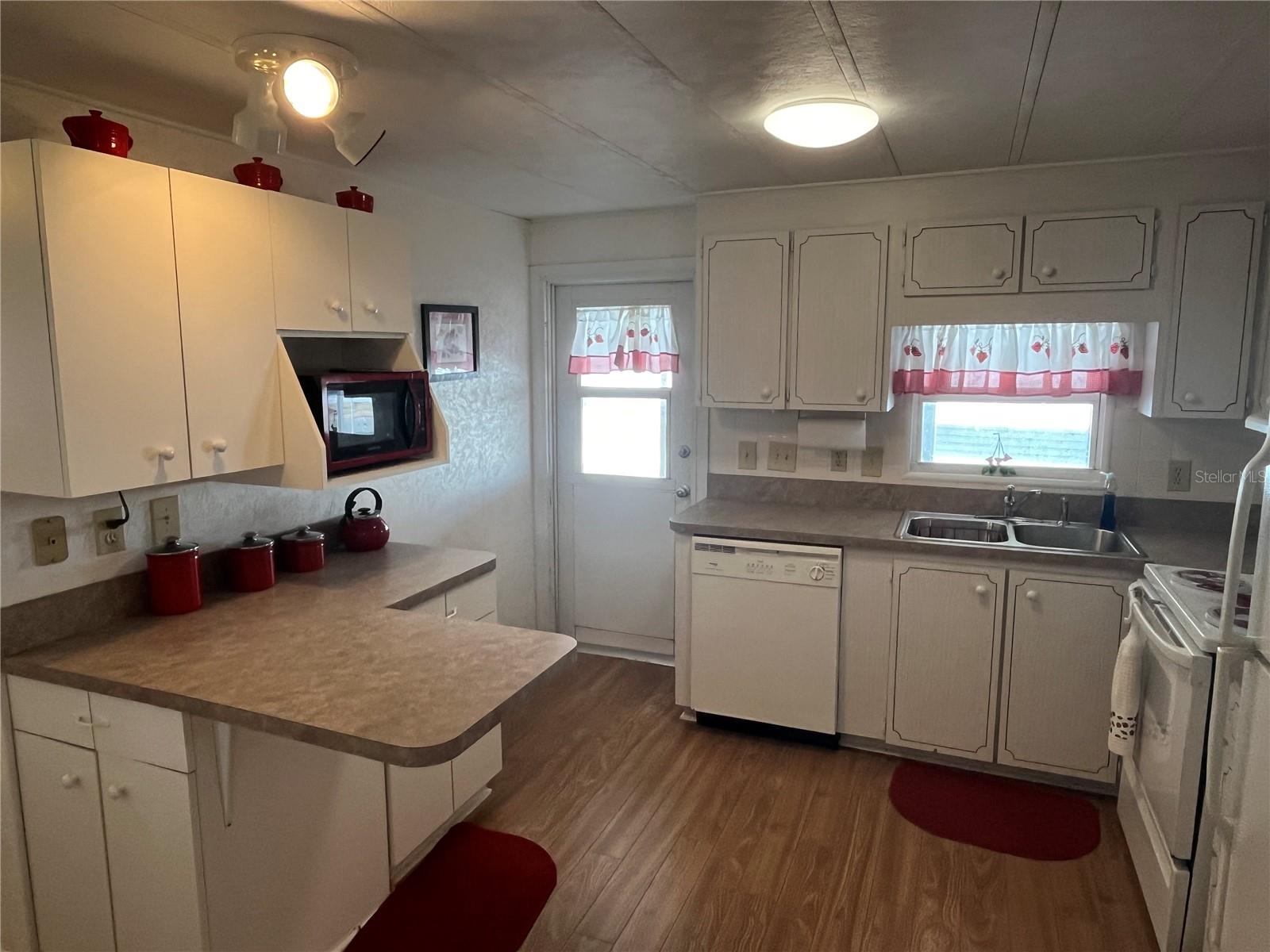 VENICE ISLE - Residential