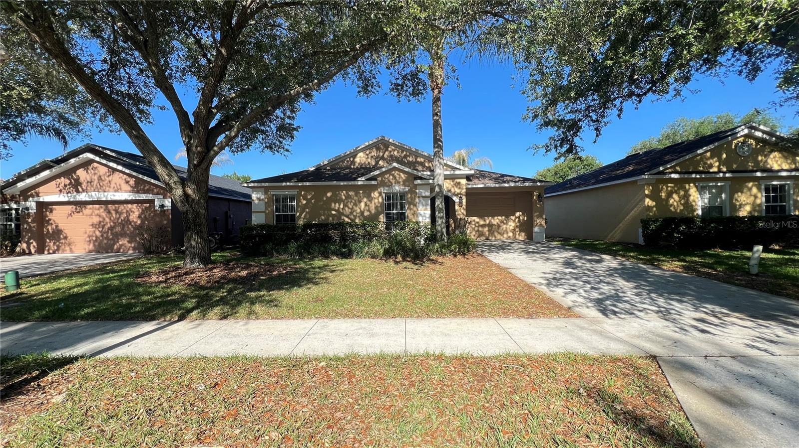 1441 SILVER COVE DRIVE