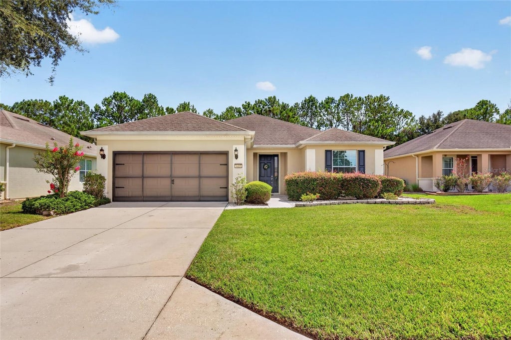 Photo of 9419 SW 66th Loop, Ocala, FL 34481 (MLS # OM732184)