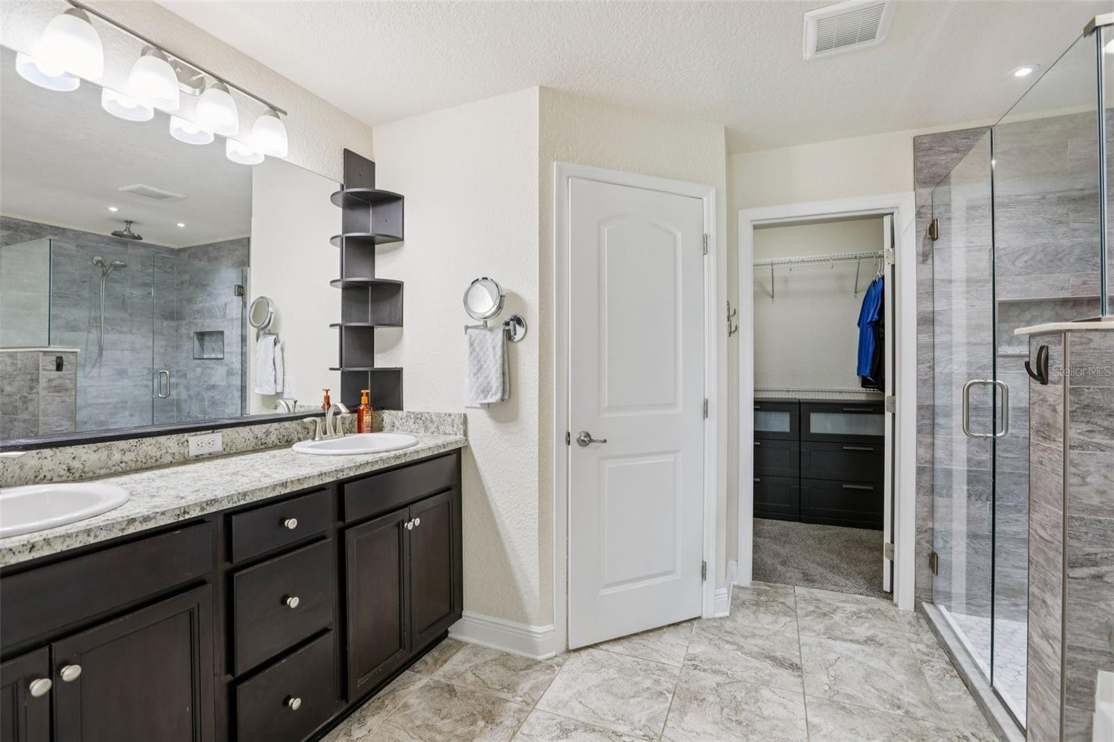 ROYAL HIGHLANDS - Residential