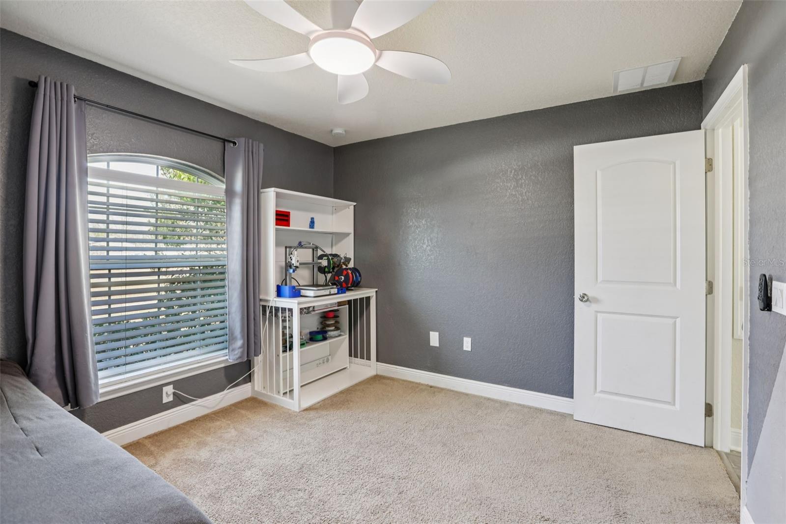 ROYAL HIGHLANDS - Residential