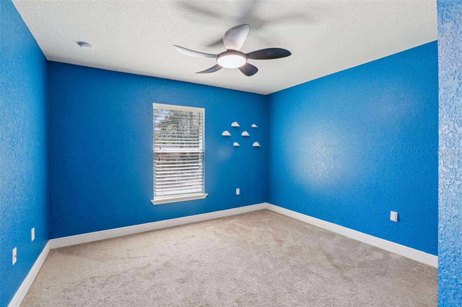 ROYAL HIGHLANDS - Residential