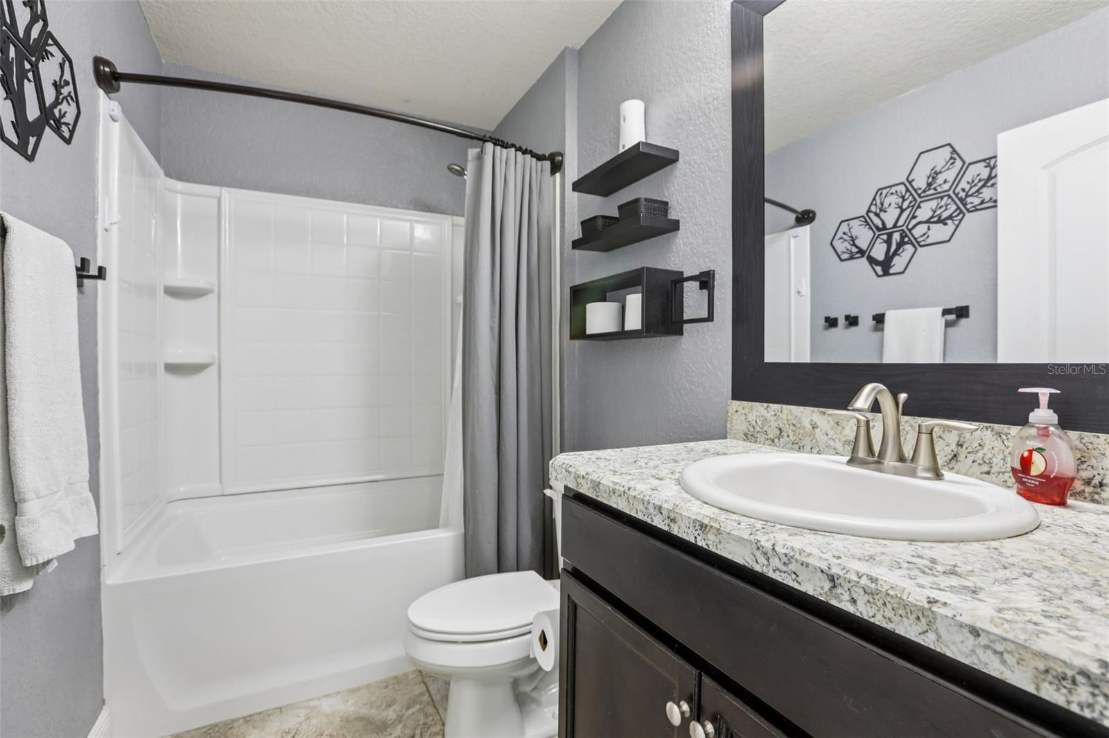 ROYAL HIGHLANDS - Residential