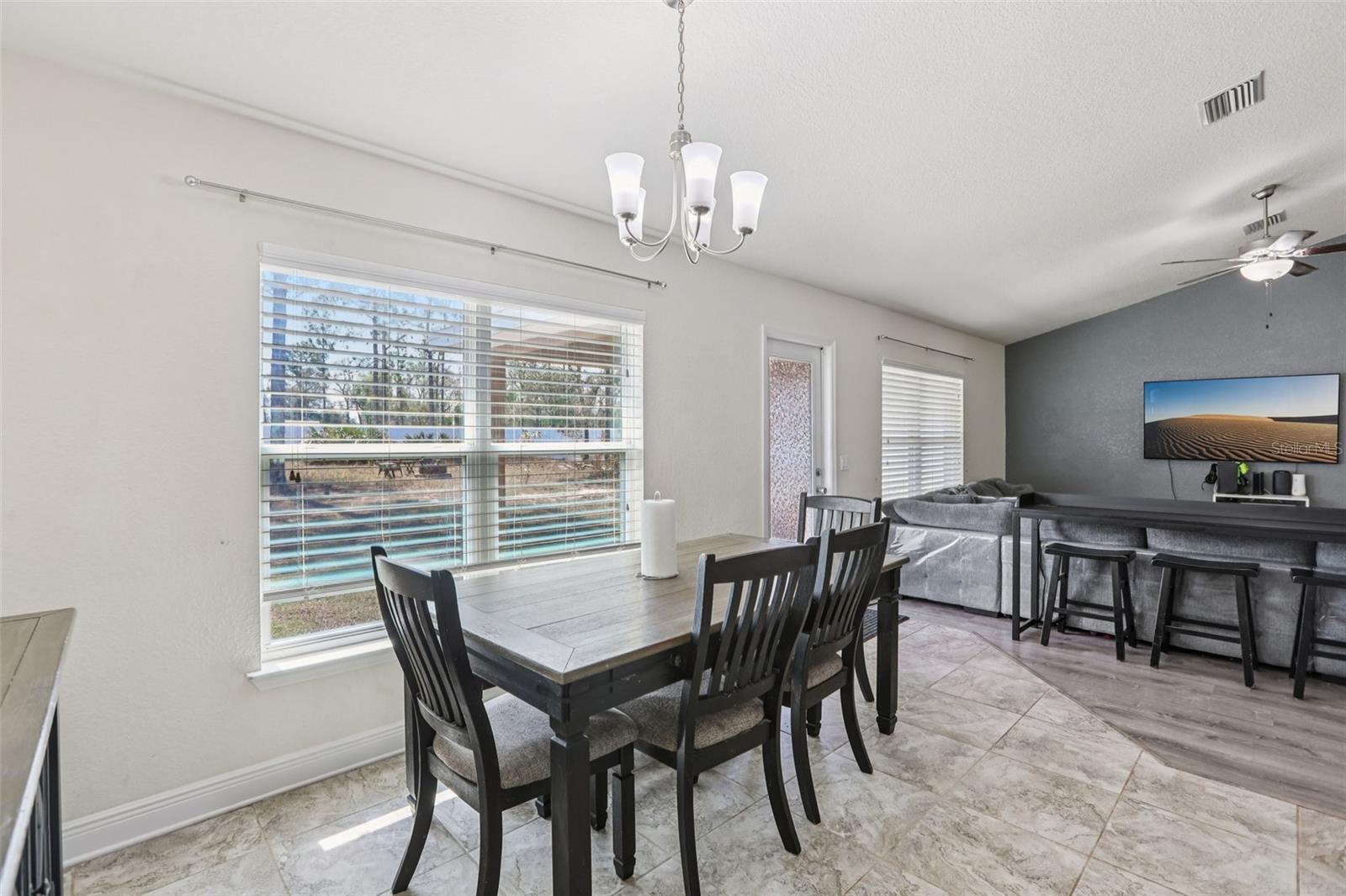 ROYAL HIGHLANDS - Residential