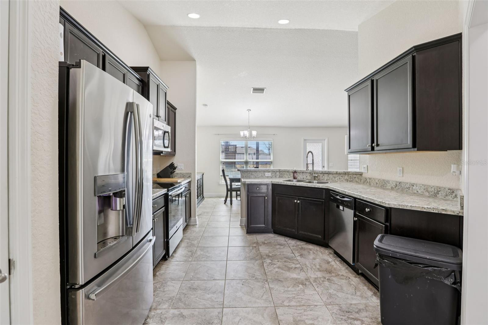 ROYAL HIGHLANDS - Residential