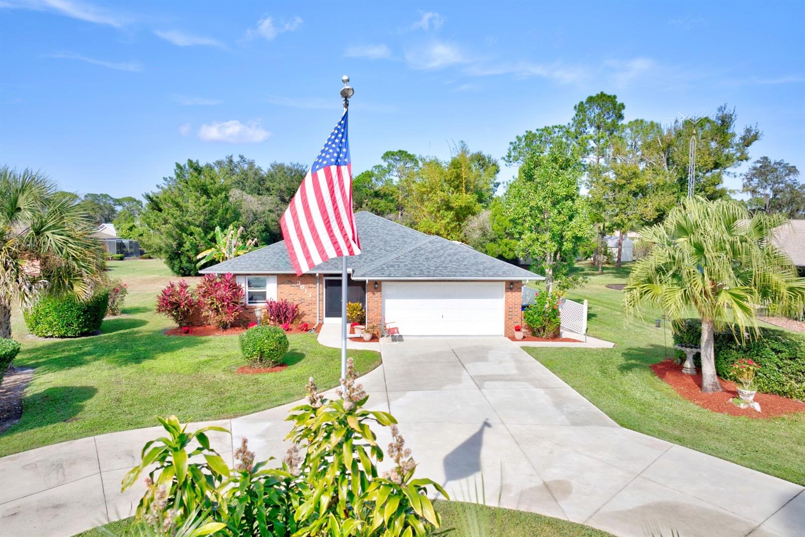GOLF HAMMOCK - Residential