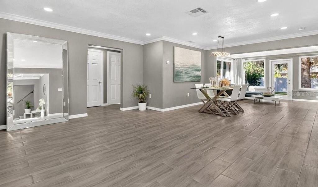 Photo of 546 Lake Como Circle, Orlando, FL 32803 (MLS # O6354873)