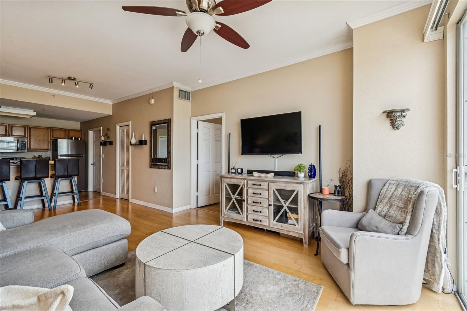 PARKCREST HARBOUR ISLAND CONDO - Residential