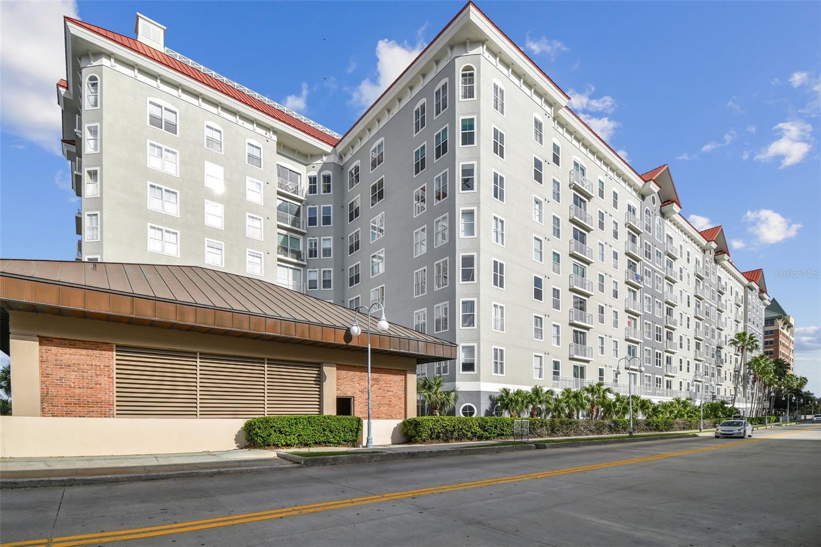 PARKCREST HARBOUR ISLAND CONDO - Residential