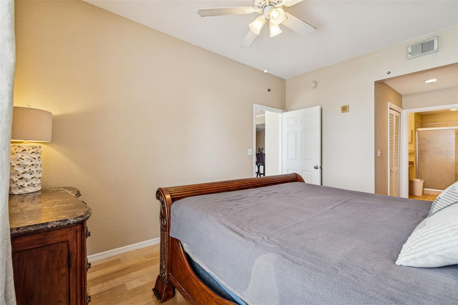 PARKCREST HARBOUR ISLAND CONDO - Residential