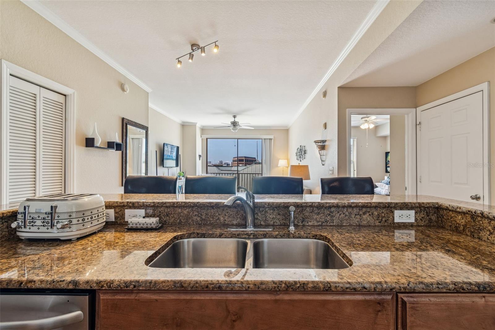 PARKCREST HARBOUR ISLAND CONDO - Residential