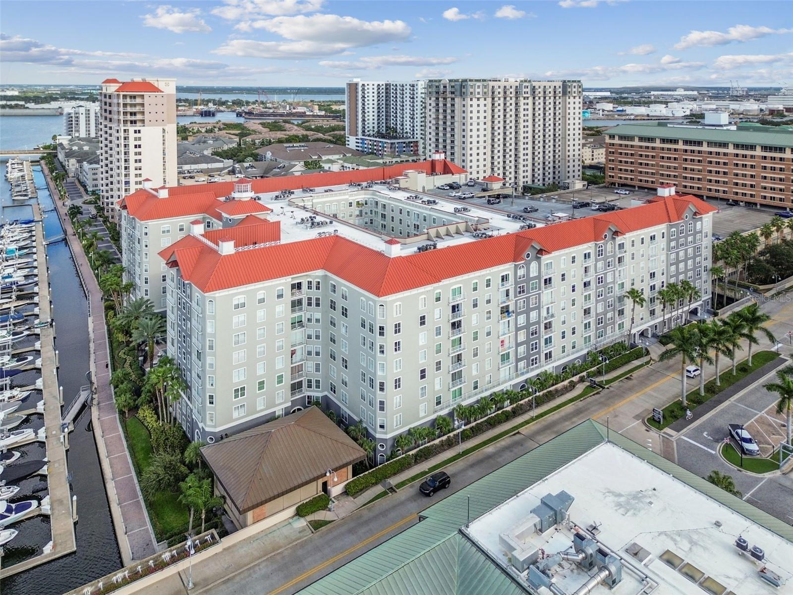 PARKCREST HARBOUR ISLAND CONDO - Residential