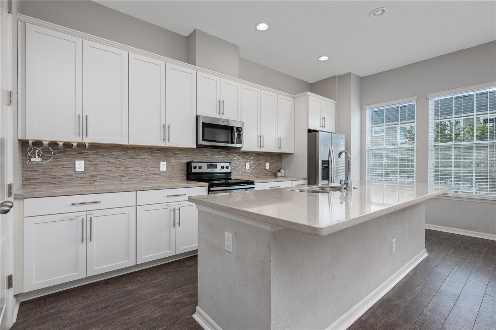 HAMPTONS - SECOND REP - Residential
