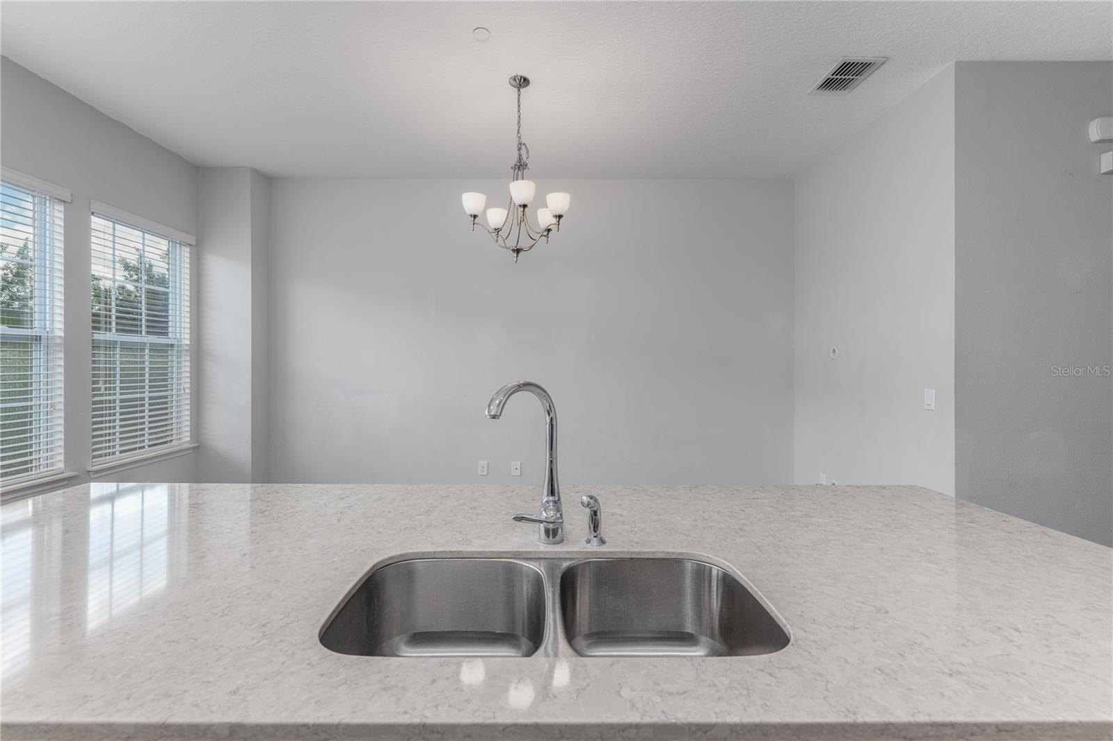 HAMPTONS - SECOND REP - Residential